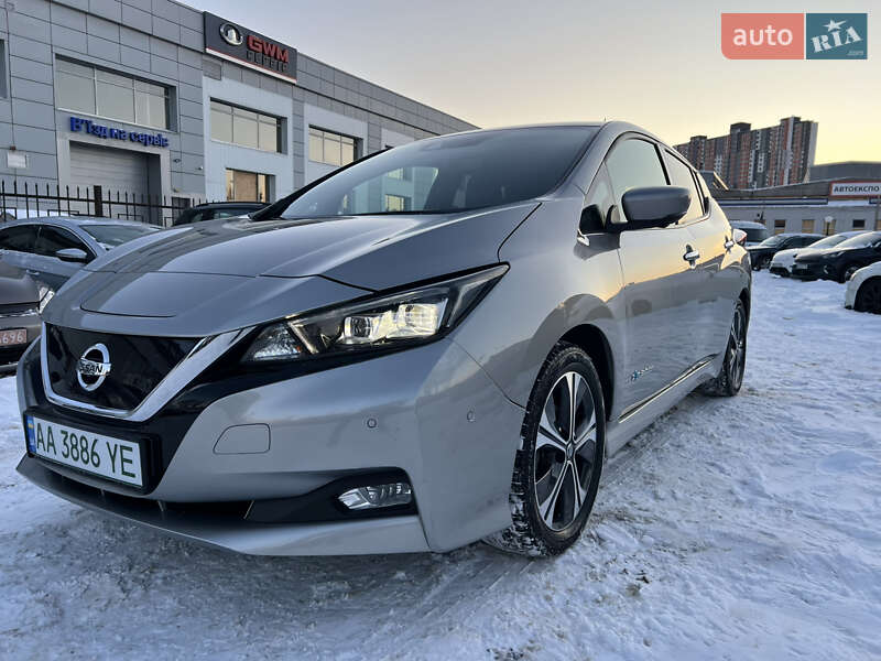 Хетчбек Nissan Leaf 2018 в Києві