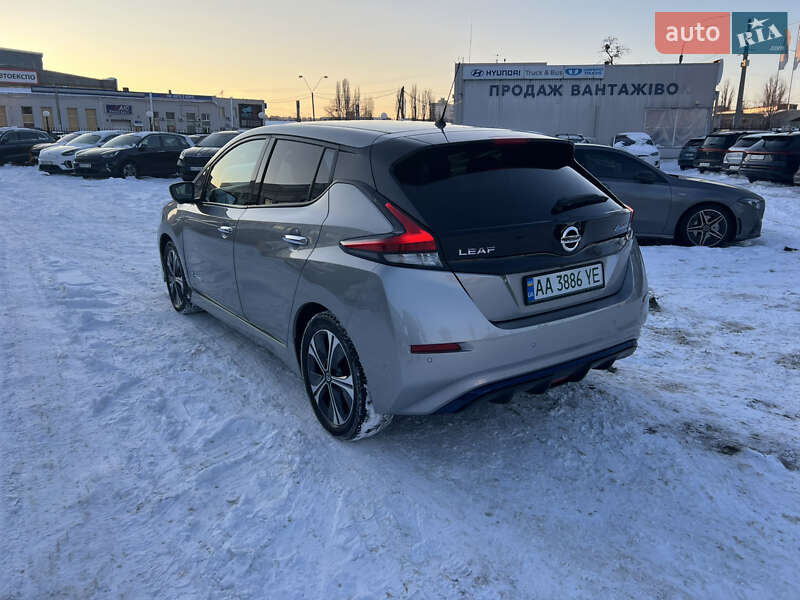 Хетчбек Nissan Leaf 2018 в Києві