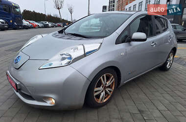 Хэтчбек Nissan Leaf 2013 в Городке