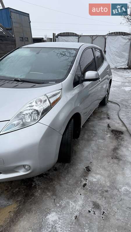 Хэтчбек Nissan Leaf 2018 в Полтаве