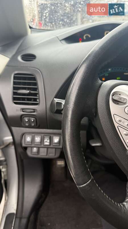 Хэтчбек Nissan Leaf 2018 в Полтаве