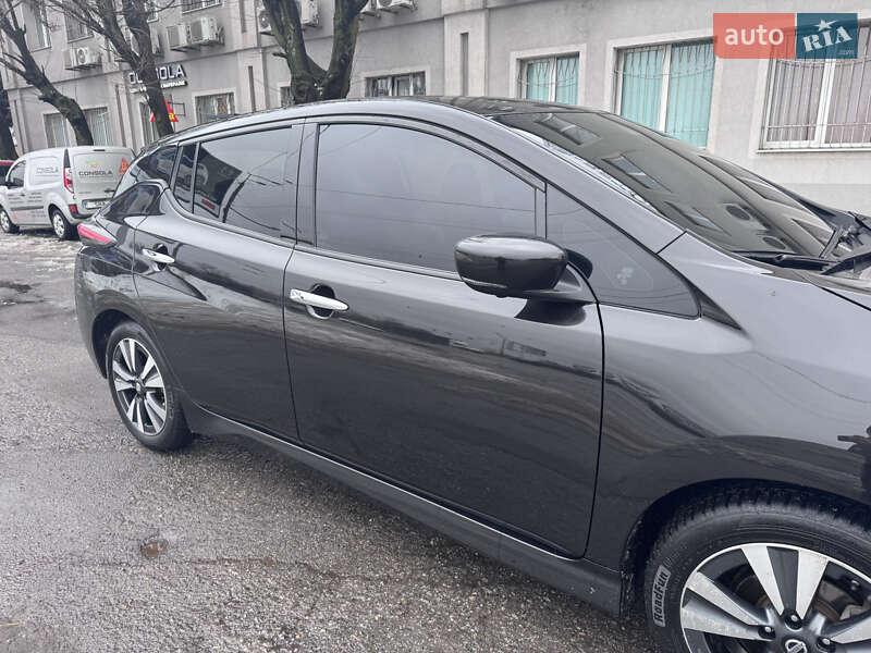 Хэтчбек Nissan Leaf 2022 в Днепре фото 8 Хэтчбек Nissan Leaf 2022 в Днепре