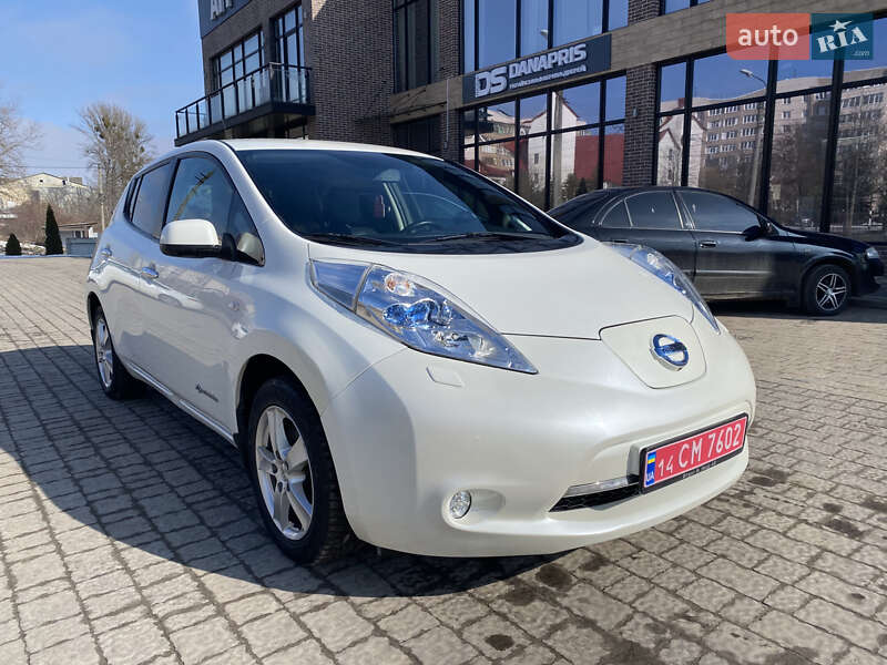 Хэтчбек Nissan Leaf 2016 в Ивано-Франковске
