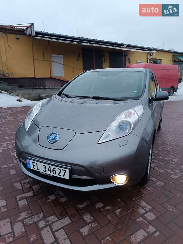 Хэтчбек Nissan Leaf 2014 в Ровно