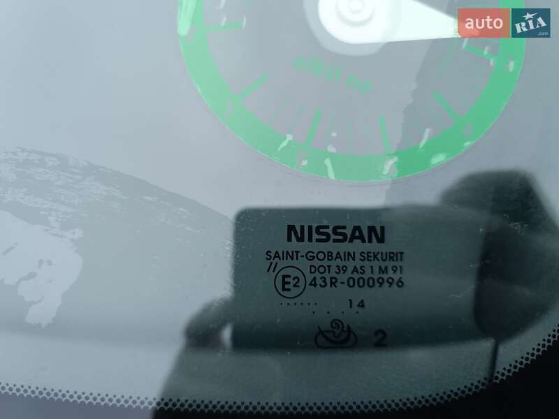 Хэтчбек Nissan Leaf 2014 в Ровно