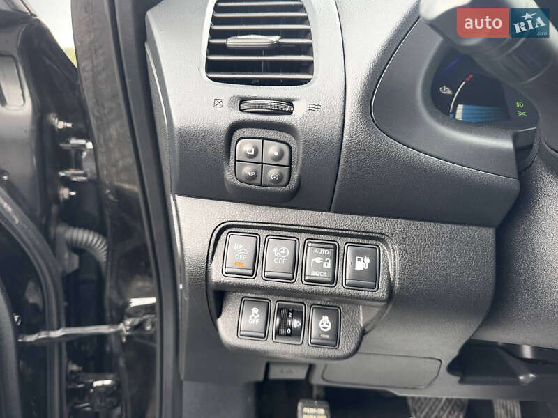 Хэтчбек Nissan Leaf 2014 в Стрые