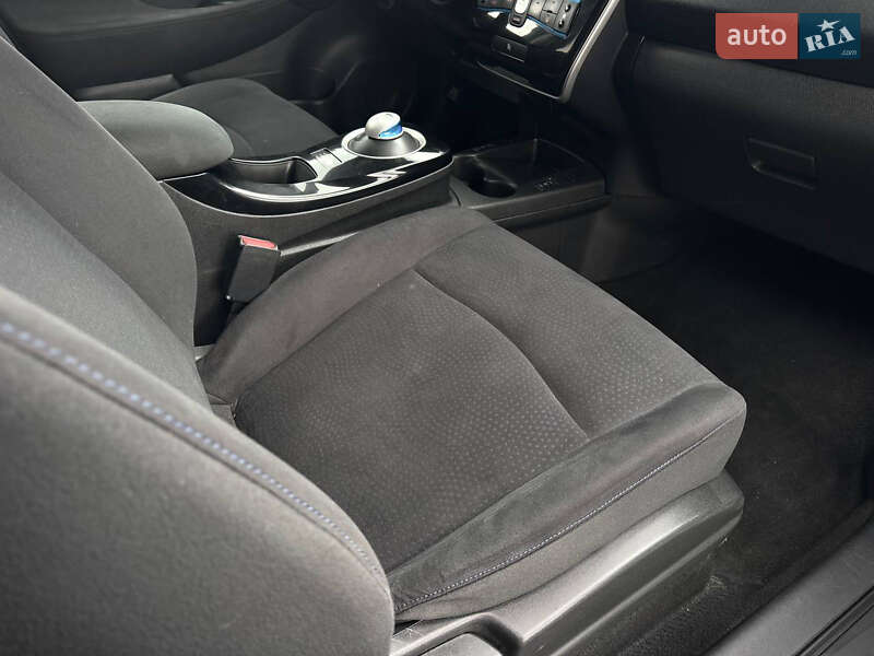 Хэтчбек Nissan Leaf 2014 в Стрые