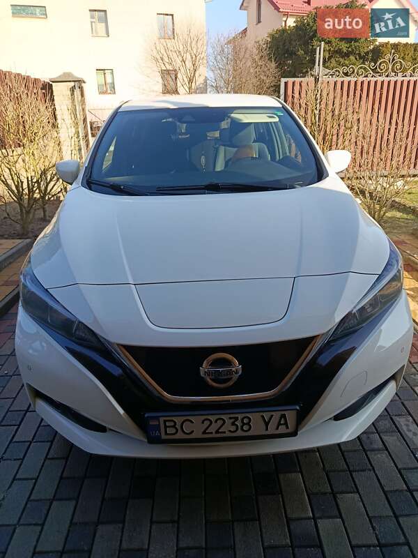 Хэтчбек Nissan Leaf 2018 в Львове