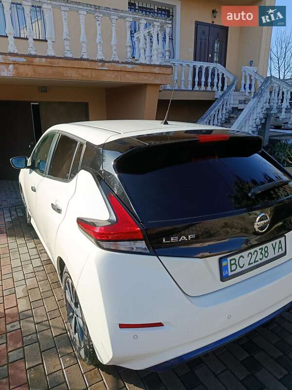 Хэтчбек Nissan Leaf 2018 в Львове