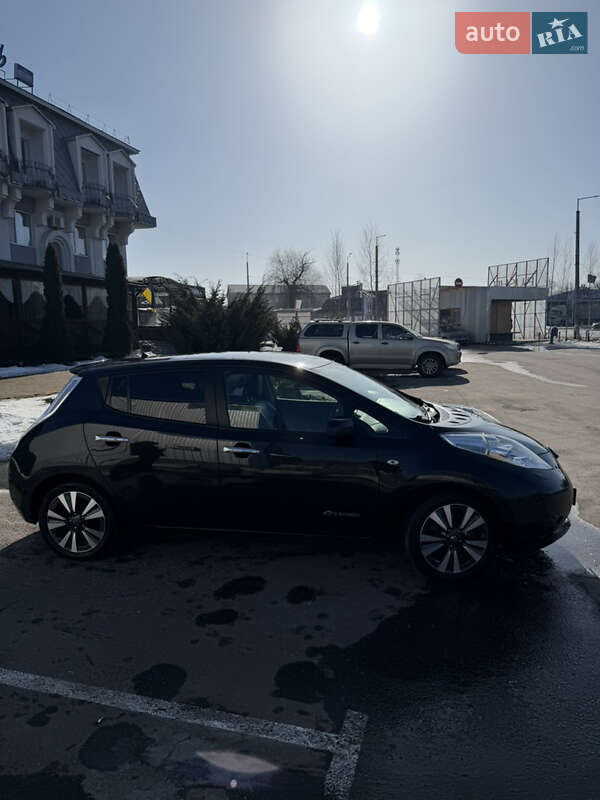 Хетчбек Nissan Leaf 2016 в Вінниці