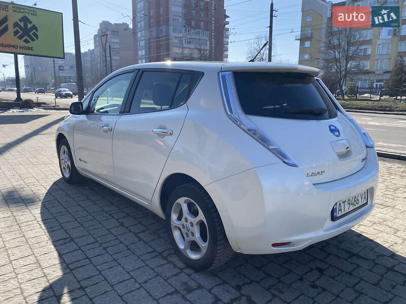 Хэтчбек Nissan Leaf 2013 в Ивано-Франковске