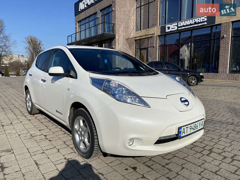 Хэтчбек Nissan Leaf 2013 в Ивано-Франковске