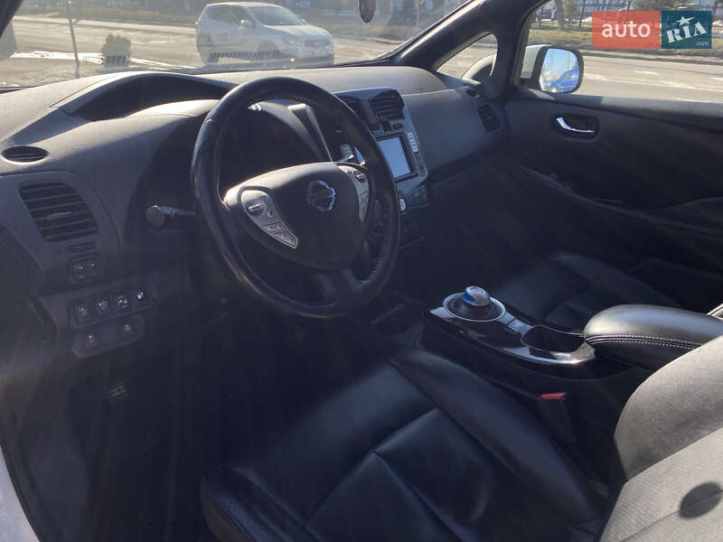 Хэтчбек Nissan Leaf 2013 в Ивано-Франковске