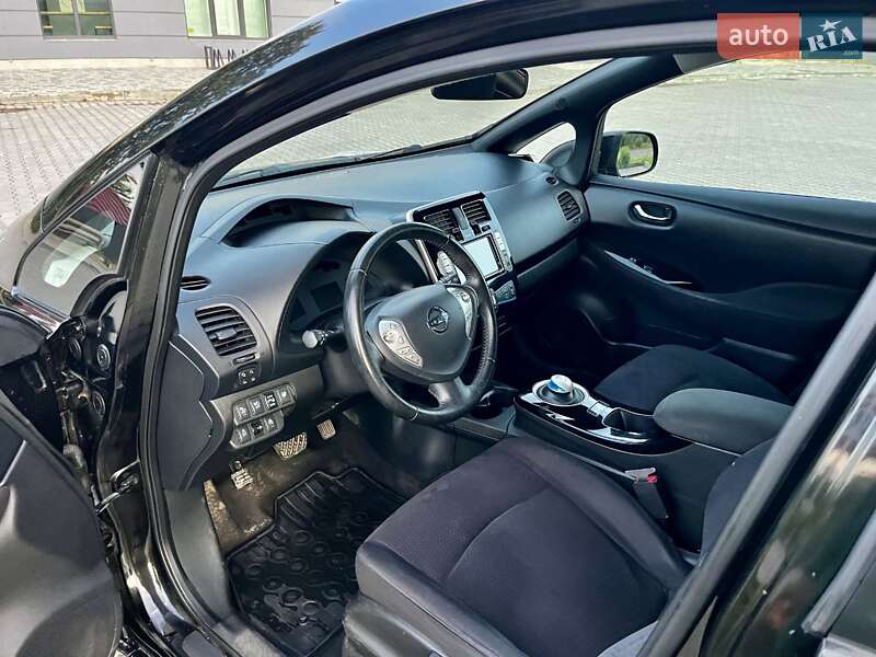 Хэтчбек Nissan Leaf 2015 в Ивано-Франковске