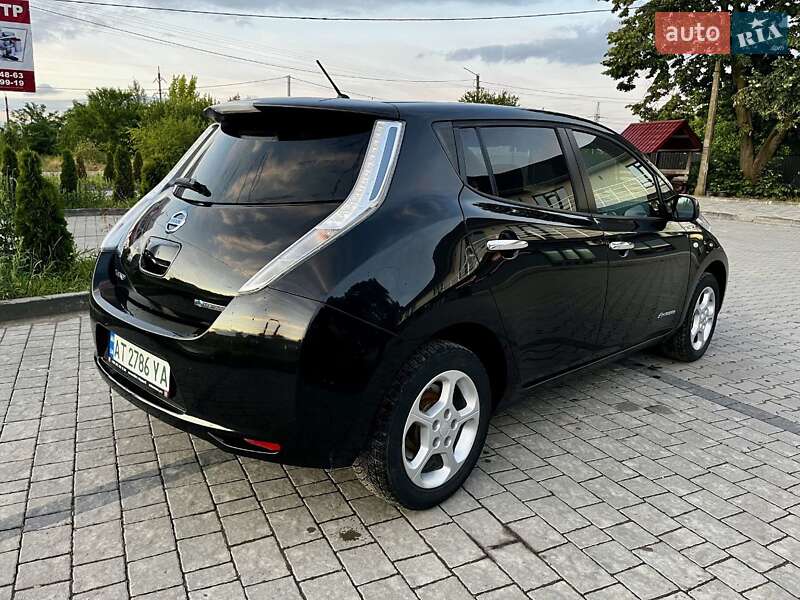 Хэтчбек Nissan Leaf 2015 в Ивано-Франковске
