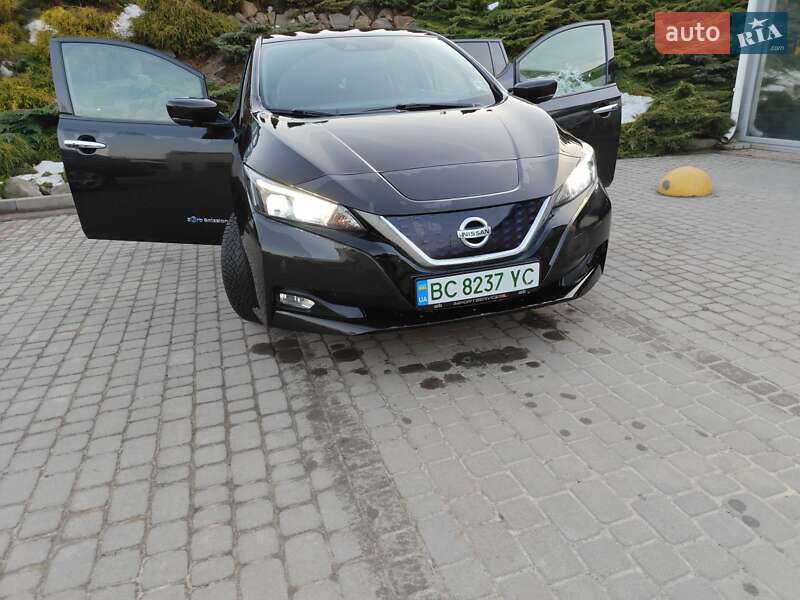 Хетчбек Nissan Leaf 2018 в Мостиській