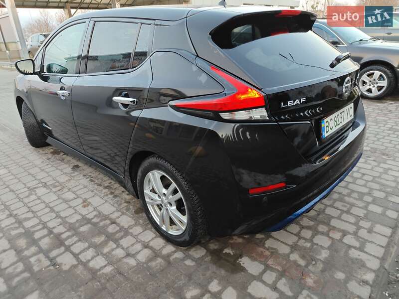 Хетчбек Nissan Leaf 2018 в Мостиській