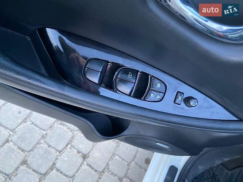 Хэтчбек Nissan Leaf 2016 в Львове фото 15 Хэтчбек Nissan Leaf 2016 в Львове