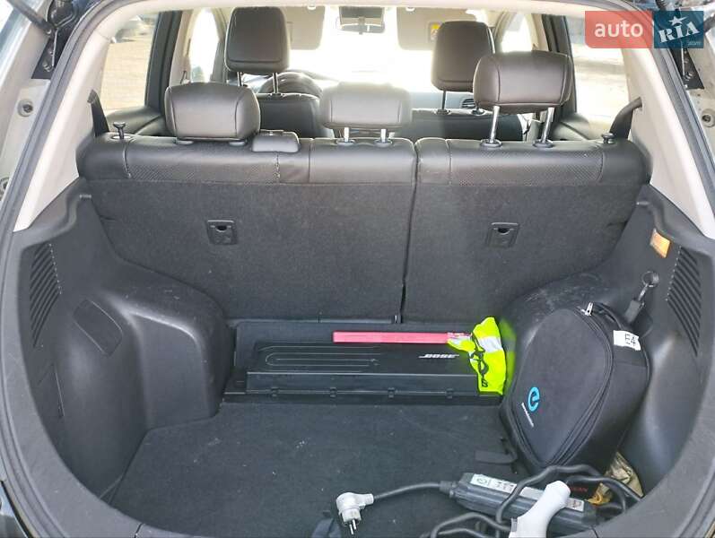 Хетчбек Nissan Leaf 2014 в Києві