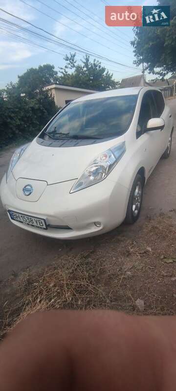 Хэтчбек Nissan Leaf 2014 в Одессе
