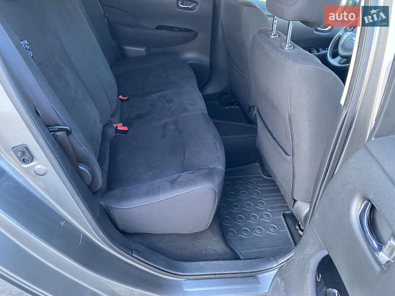 Хетчбек Nissan Leaf 2014 в Рівному фото 14 Хетчбек Nissan Leaf 2014 в Рівному