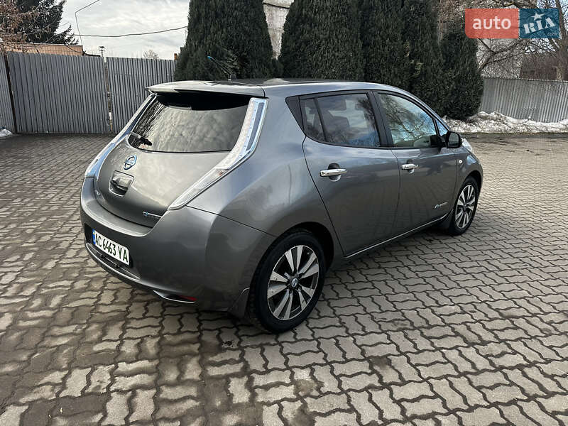Хэтчбек Nissan Leaf 2013 в Луцке
