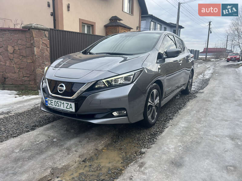 Хетчбек Nissan Leaf 2018 в Чернівцях