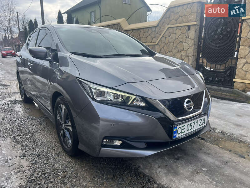 Хетчбек Nissan Leaf 2018 в Чернівцях