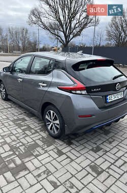 Хэтчбек Nissan Leaf 2021 в Днепре