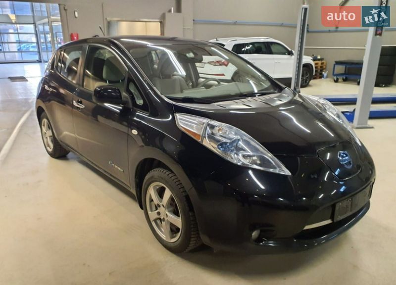 Хэтчбек Nissan Leaf 2012 в Львове