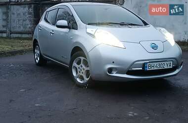 Хэтчбек Nissan Leaf 2012 в Одессе