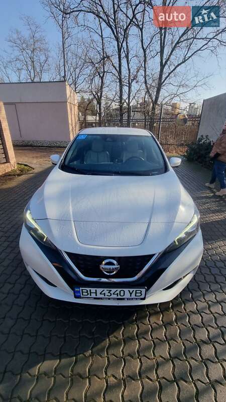 Хэтчбек Nissan Leaf 2020 в Одессе