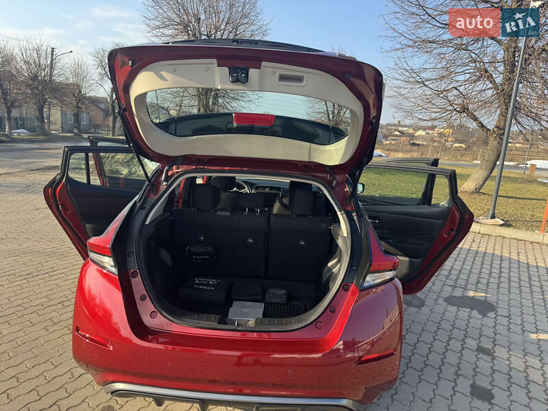 Хетчбек Nissan Leaf 2024 в Шептицькому