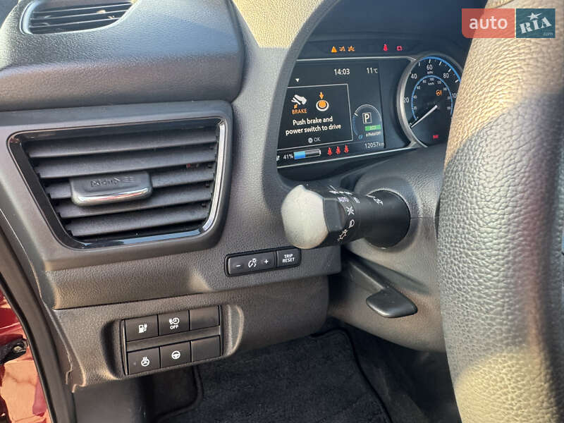Хетчбек Nissan Leaf 2024 в Шептицькому