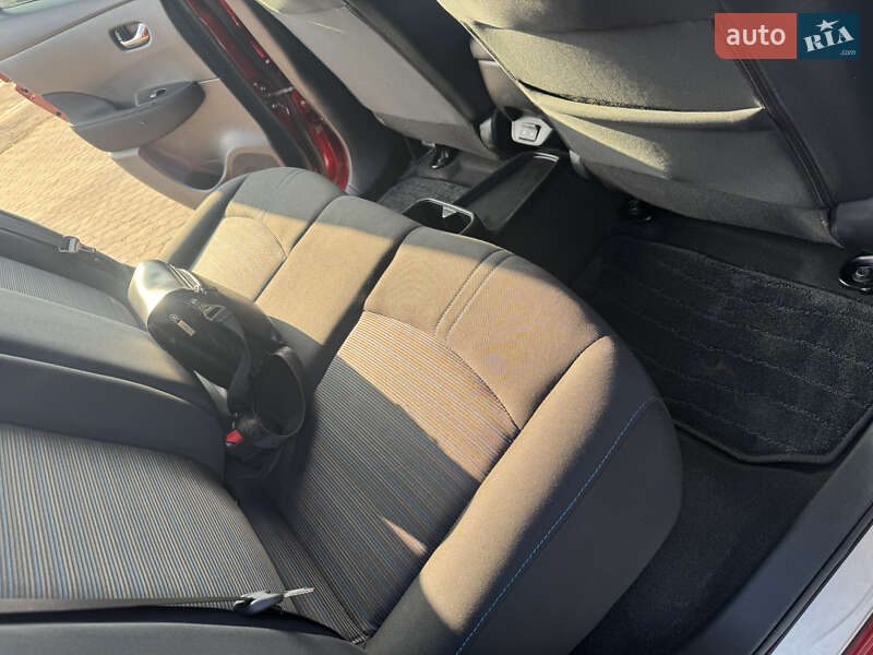 Хетчбек Nissan Leaf 2024 в Шептицькому
