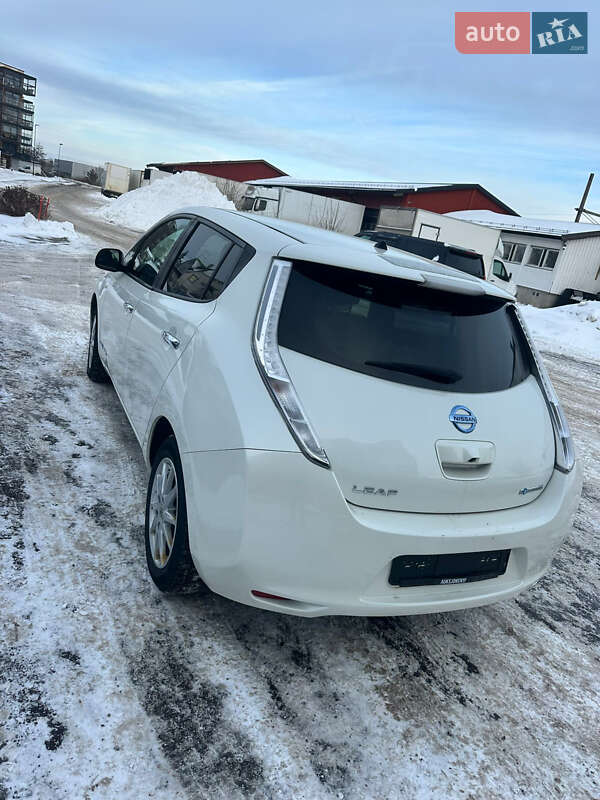 Хетчбек Nissan Leaf 2016 в Ужгороді