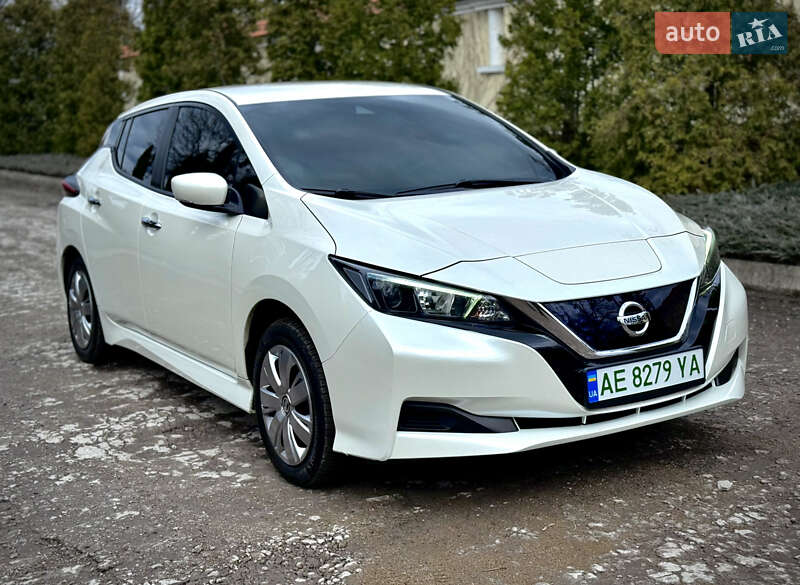 Хэтчбек Nissan Leaf 2021 в Каменском