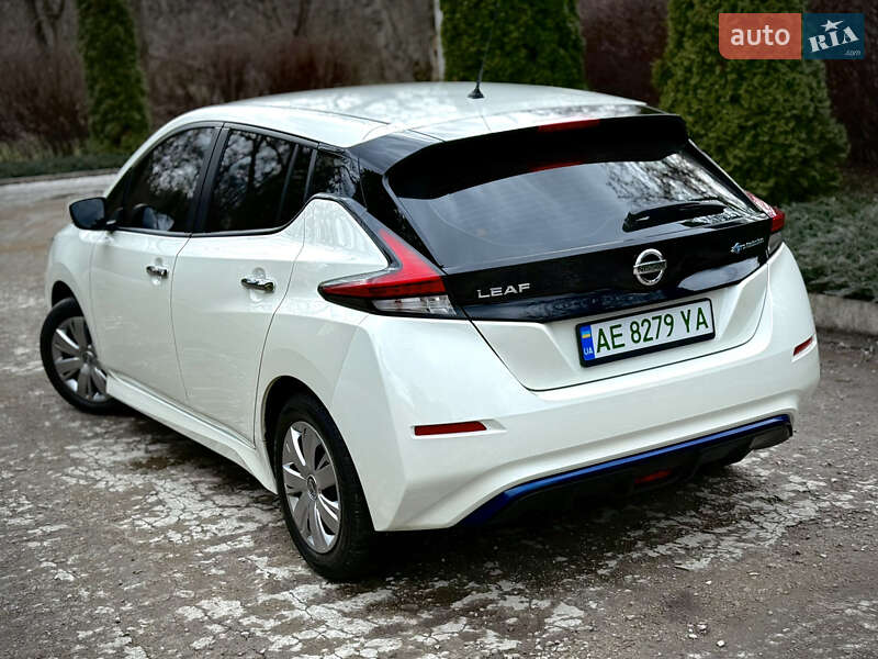 Хэтчбек Nissan Leaf 2021 в Каменском