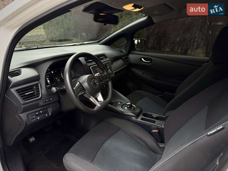 Хэтчбек Nissan Leaf 2021 в Каменском