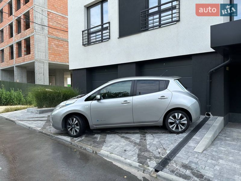 Хэтчбек Nissan Leaf 2015 в Тернополе фото 9 Хэтчбек Nissan Leaf 2015 в Тернополе