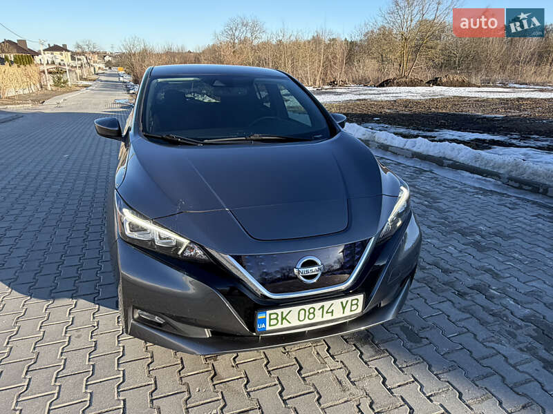 Хэтчбек Nissan Leaf 2018 в Ровно