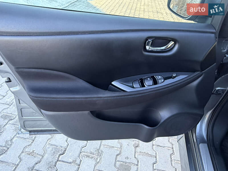 Хэтчбек Nissan Leaf 2018 в Ровно