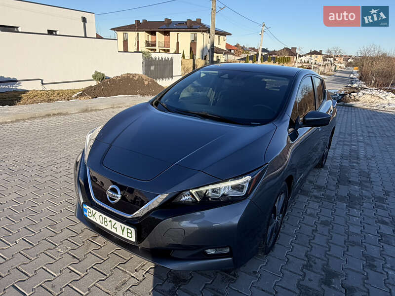 Хэтчбек Nissan Leaf 2018 в Ровно