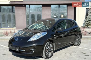 Хэтчбек Nissan Leaf 2017 в Городке
