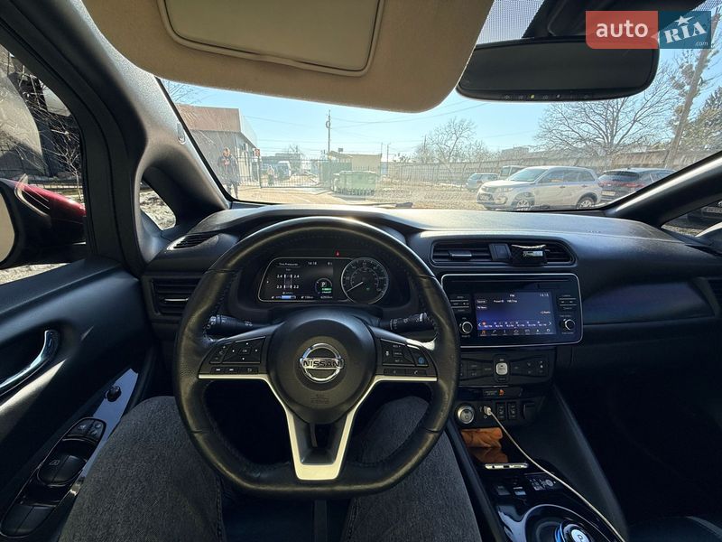 Хэтчбек Nissan Leaf 2018 в Житомире