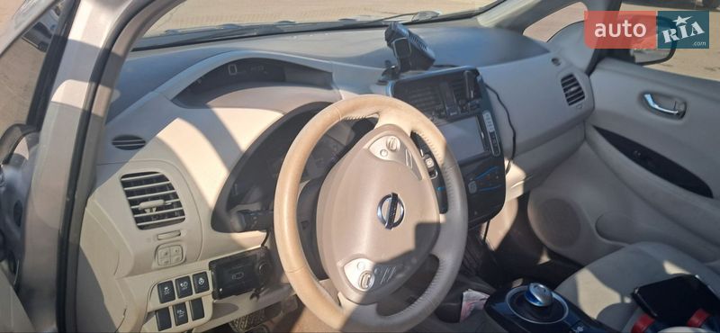 Хэтчбек Nissan Leaf 2012 в Ивано-Франковске фото 10 Хэтчбек Nissan Leaf 2012 в Ивано-Франковске