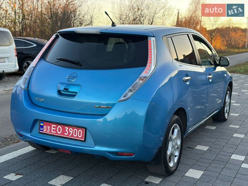 Хэтчбек Nissan Leaf 2011 в Ужгороде