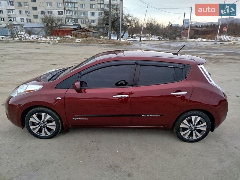 Хетчбек Nissan Leaf 2016 в Житомирі