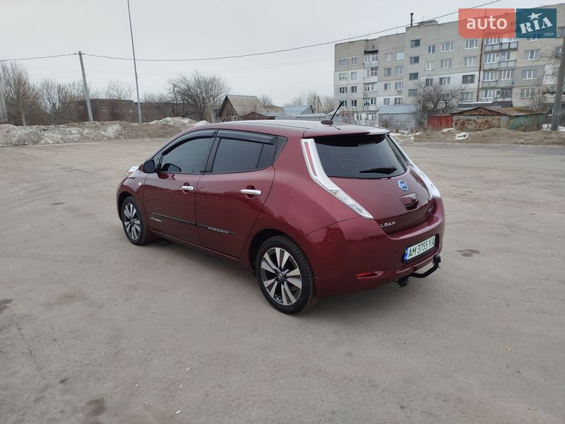 Хетчбек Nissan Leaf 2016 в Житомирі