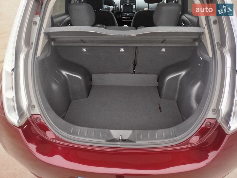 Хетчбек Nissan Leaf 2016 в Житомирі